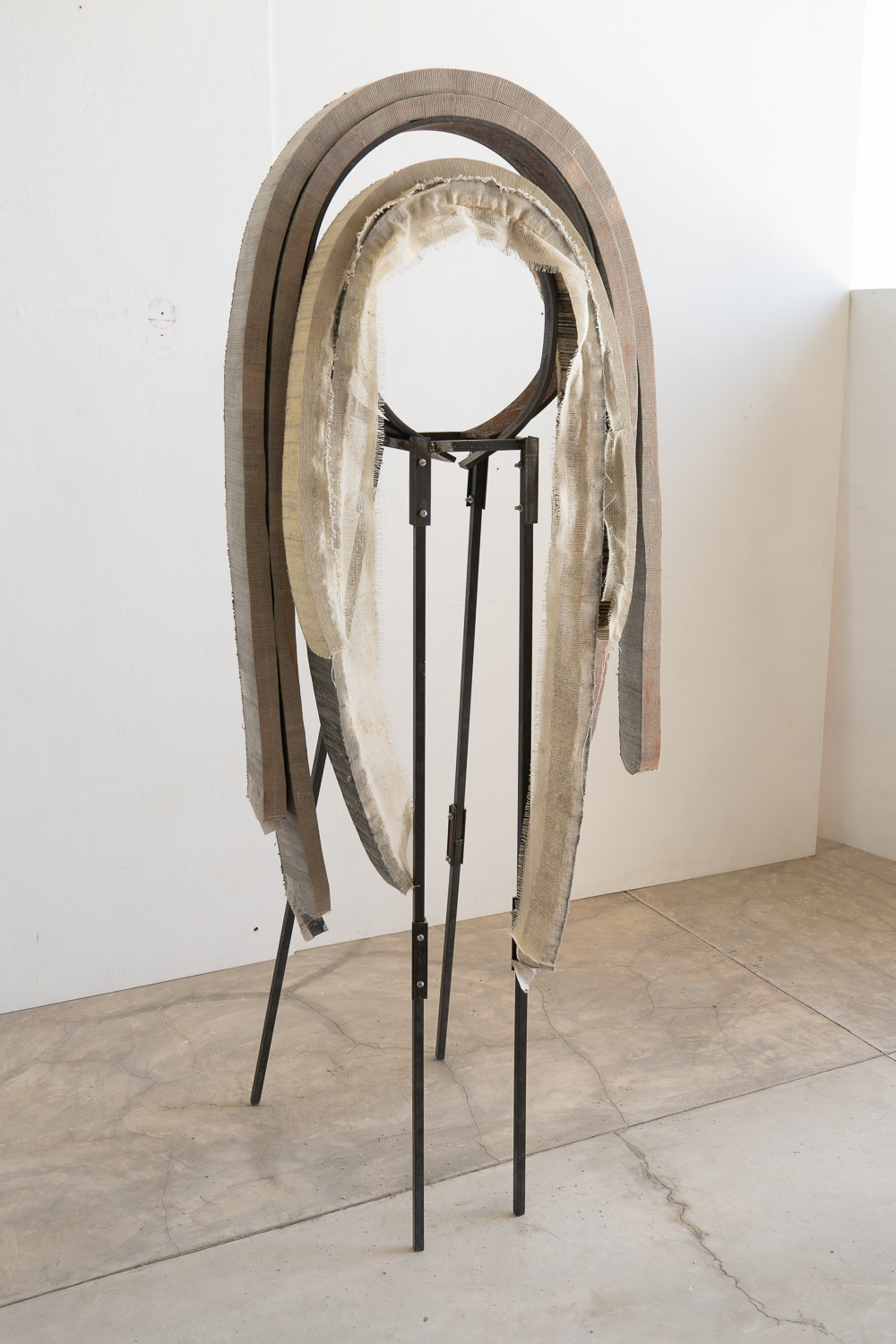 Kate_Hunt_Newspaper_Art_Elephant_2904