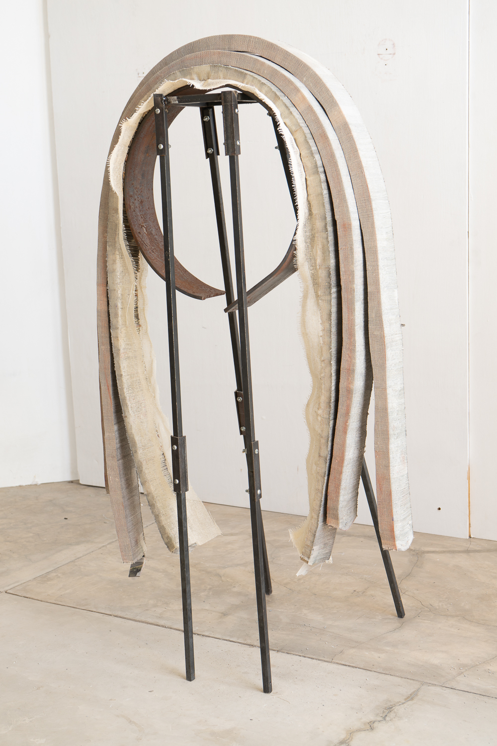 Kate_Hunt_Newspaper_Art_Elephant_2908