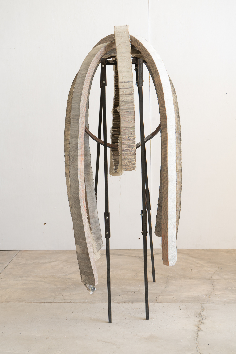 Kate_Hunt_Newspaper_Art_Elephant_2909